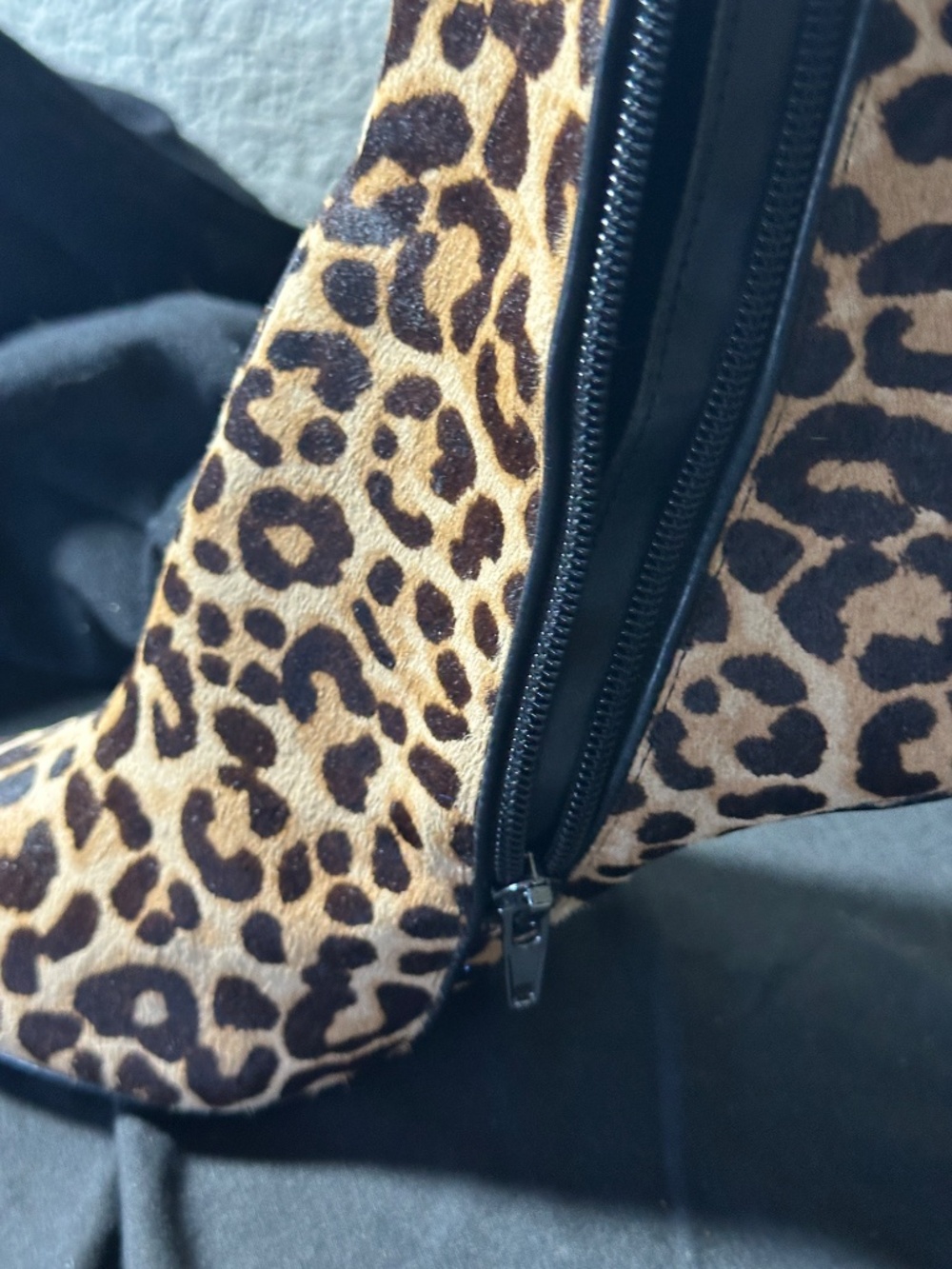 Steve Madden ( Steven) calf hair cheetah print booty boots size 8m - Picture 6 of 13